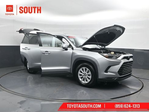 Used 2024 Toyota Grand Highlander AWD image 61