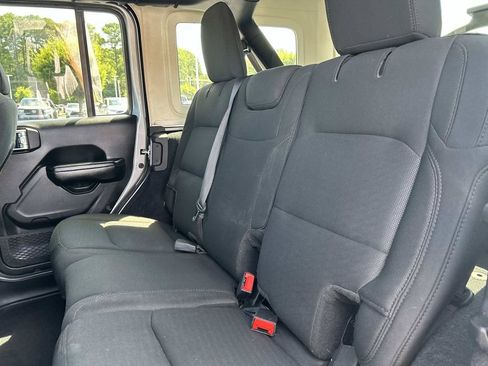 Used 2019 Jeep Wrangler Unlimited Sport S AWD/4WD image 12