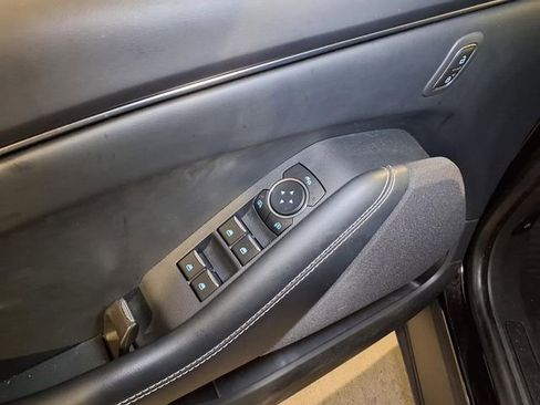 Used 2023 Ford Mustang Mach-E Select RWD image 18