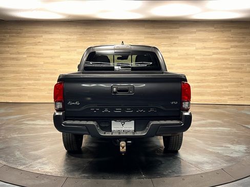 Used 2020 Toyota Tacoma SR5 image 21
