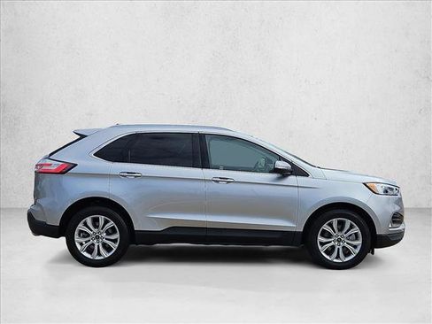 Used 2024 Ford Edge Titanium image 4