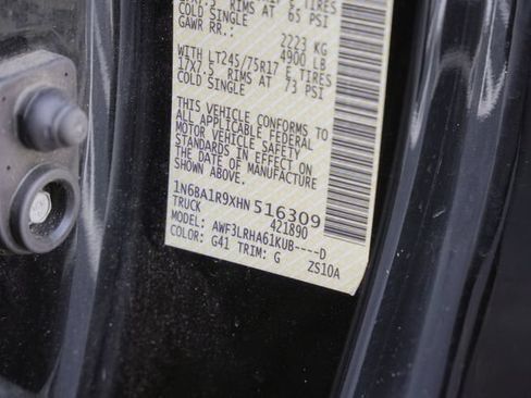 Used 2017 Nissan Titan S RWD image 43