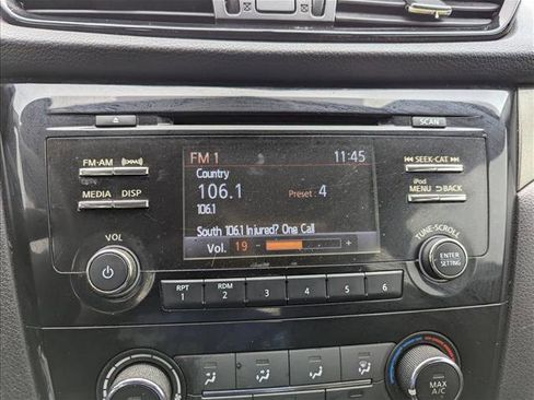 Used 2018 Nissan Rogue Sport S w/ S Appearance Package FWD image 16
