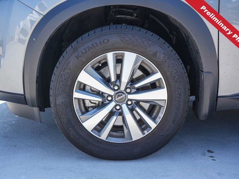 Used 2025 Nissan Pathfinder SL w/ Black Appearance Package FWD image 12