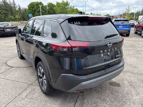 Used 2023 Nissan Rogue SV AWD/4WD image 6