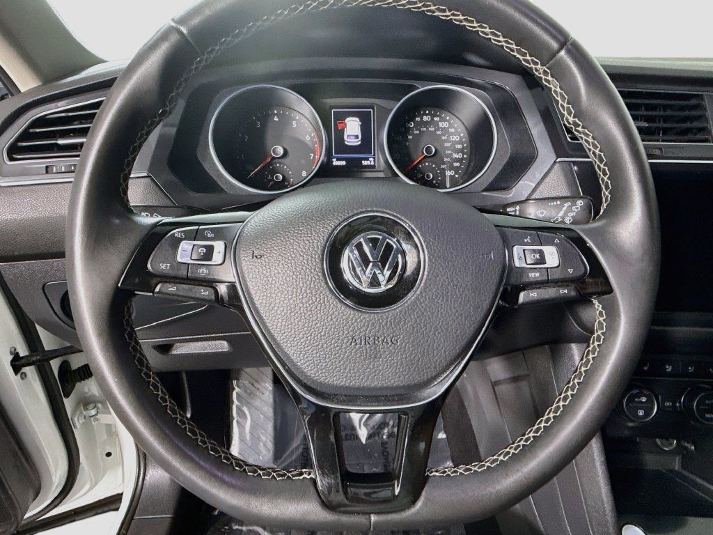 Used 2021 Volkswagen Tiguan SE AWD/4WD image 12