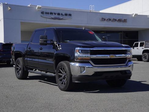 Used 2018 Chevrolet Silverado 1500 LT w/ All Star Edition image 2
