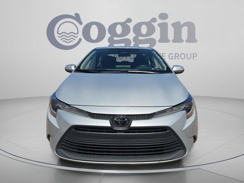Used 2024 Toyota Corolla LE FWD image 8
