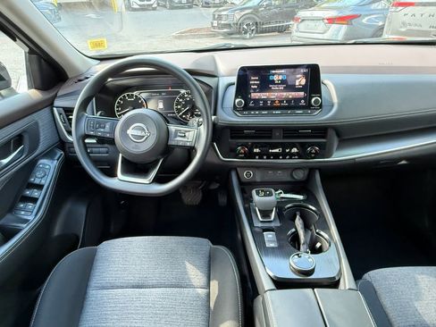 Used 2023 Nissan Rogue SV AWD/4WD image 12