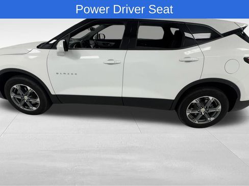 Used 2023 Chevrolet Blazer LT AWD/4WD image 6