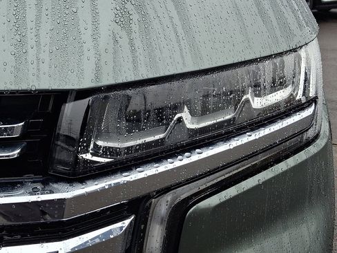 Used 2024 Chevrolet Tahoe Premier image 9