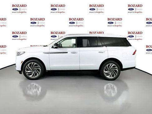 New 2026 Lincoln Navigator Reserve AWD/4WD image 5