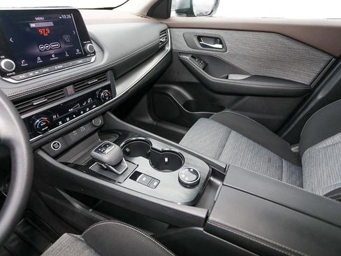 Used 2023 Nissan Rogue SV image 19