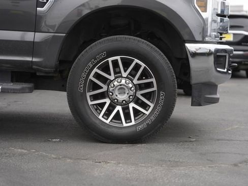 Certified 2019 Ford F250 Lariat w/ Lariat Value Package image 4