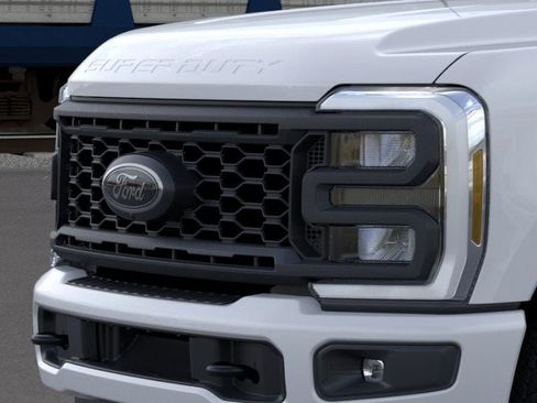 New 2026 Ford F350 XLT w/ XLT Premium Package image 39