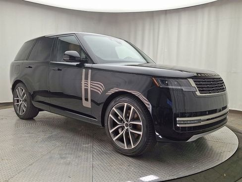 New 2026 Land Rover Range Rover SE image 2