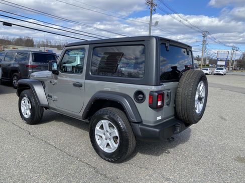 Certified 2022 Jeep Wrangler Sport AWD/4WD image 6