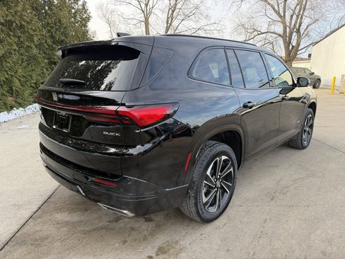 Used 2025 Buick Enclave Sport Touring image 31