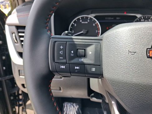 Used 2025 Nissan Rogue SV AWD/4WD image 18