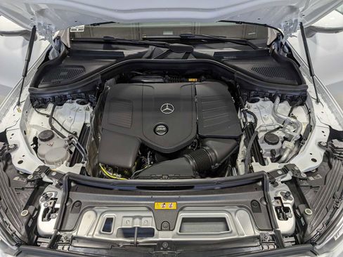 Used 2026 Mercedes-Benz GLC 300 4MATIC image 11