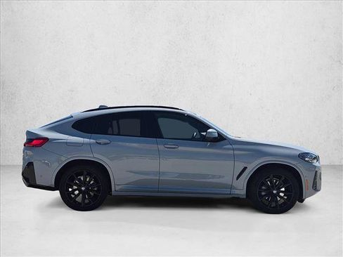 Used 2024 BMW X4 xDrive30i AWD/4WD image 4