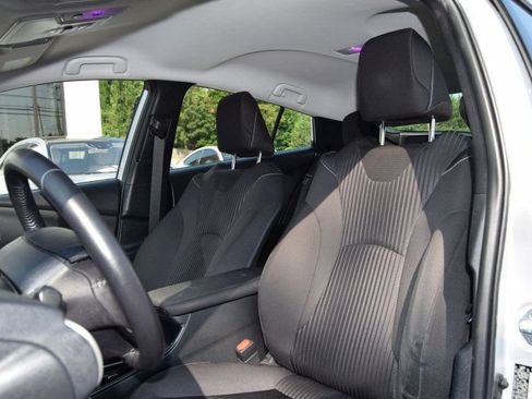 Used 2020 Toyota Prius Prime LE FWD image 19