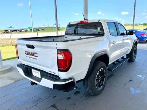 Used 2026 GMC Canyon AT4 w/ Technology Plus Package AWD/4WD image 6