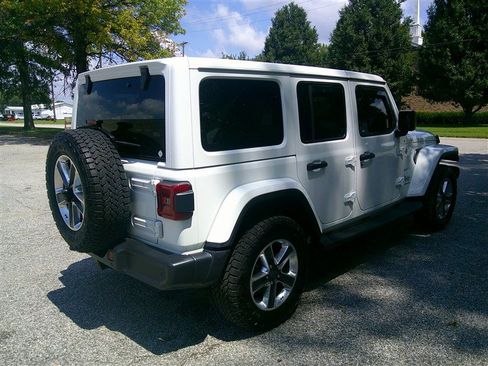 Used 2024 Jeep Wrangler Unlimited Sahara w/ Technology Group AWD/4WD image 5