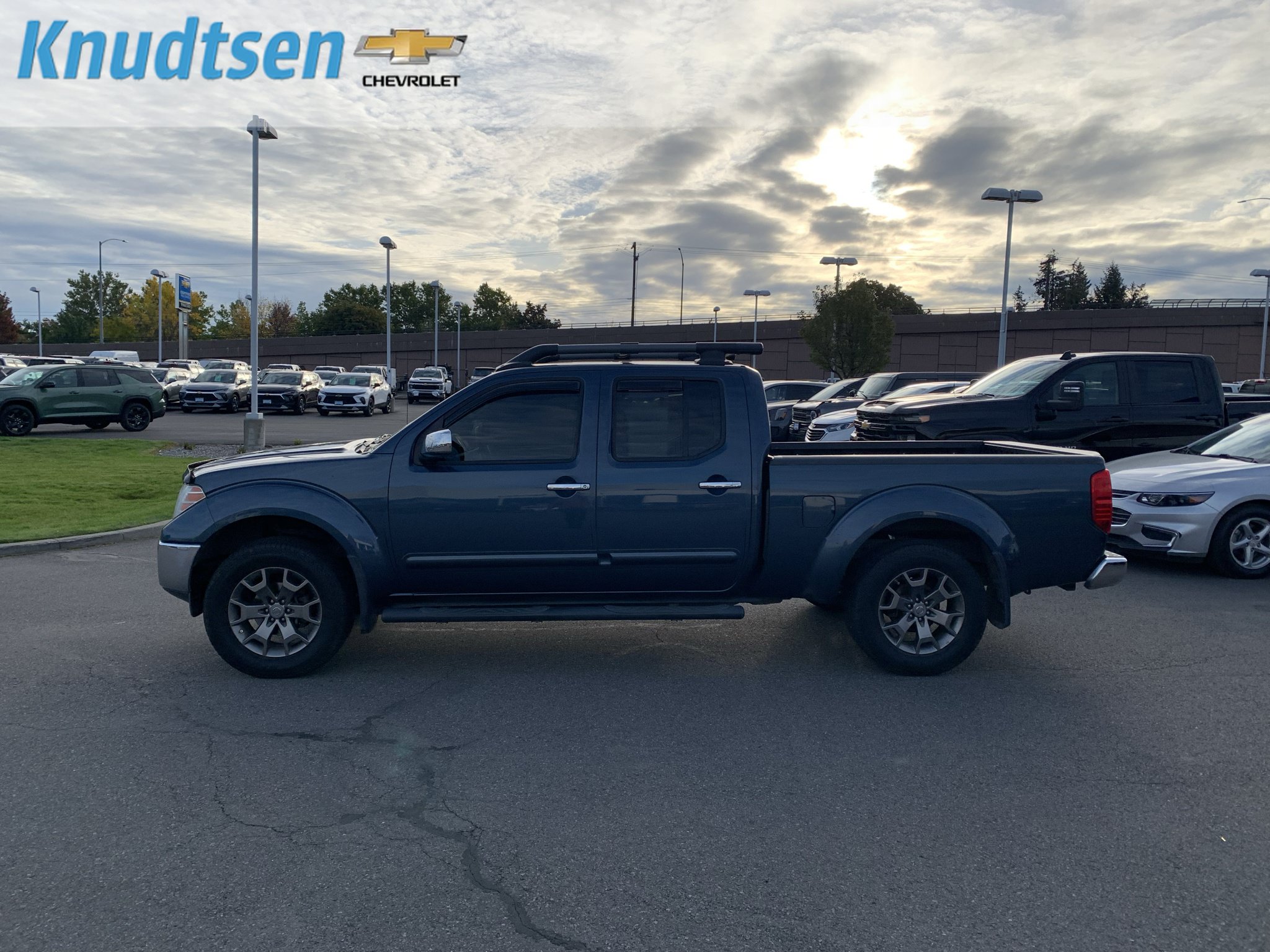 Used 2014 Nissan Frontier SL AWD/4WD image 4