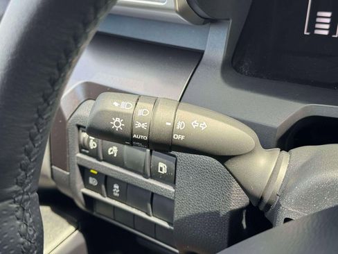 Used 2025 Toyota 4Runner SR5 AWD/4WD image 23