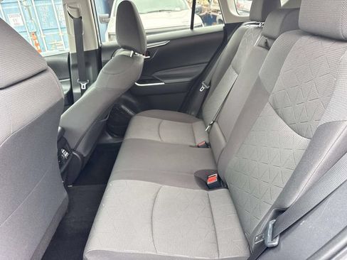 Used 2023 Toyota RAV4 XLE AWD/4WD image 15