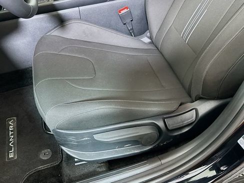 Certified 2025 Hyundai Elantra SEL FWD image 24