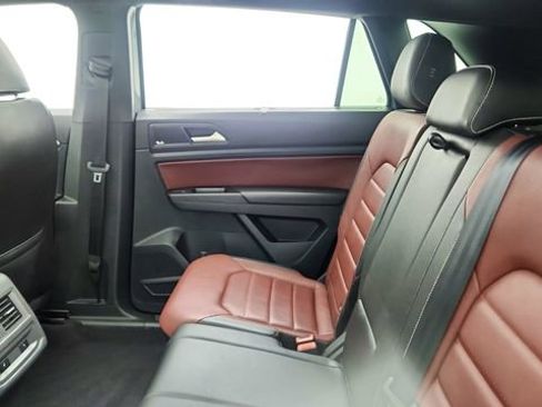 Used 2020 Volkswagen Atlas Cross Sport SEL Premium image 28