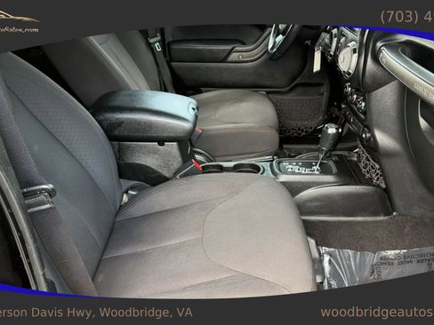 Used 2017 Jeep Wrangler Unlimited Sport w/ Quick Order Package 24S AWD/4WD image 34