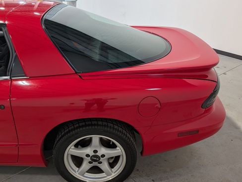 Used 1996 Pontiac Firebird Formula image 32