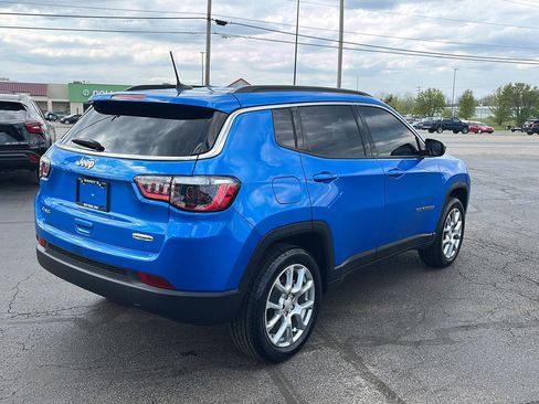 Used 2024 Jeep Compass Latitude AWD/4WD image 5