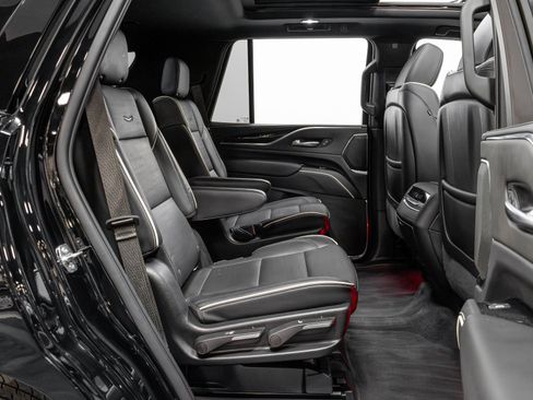 Used 2022 Cadillac Escalade Sport w/ Touring Package AWD/4WD image 22