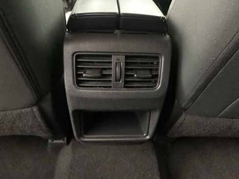 Used 2024 Nissan Rogue S AWD/4WD image 32