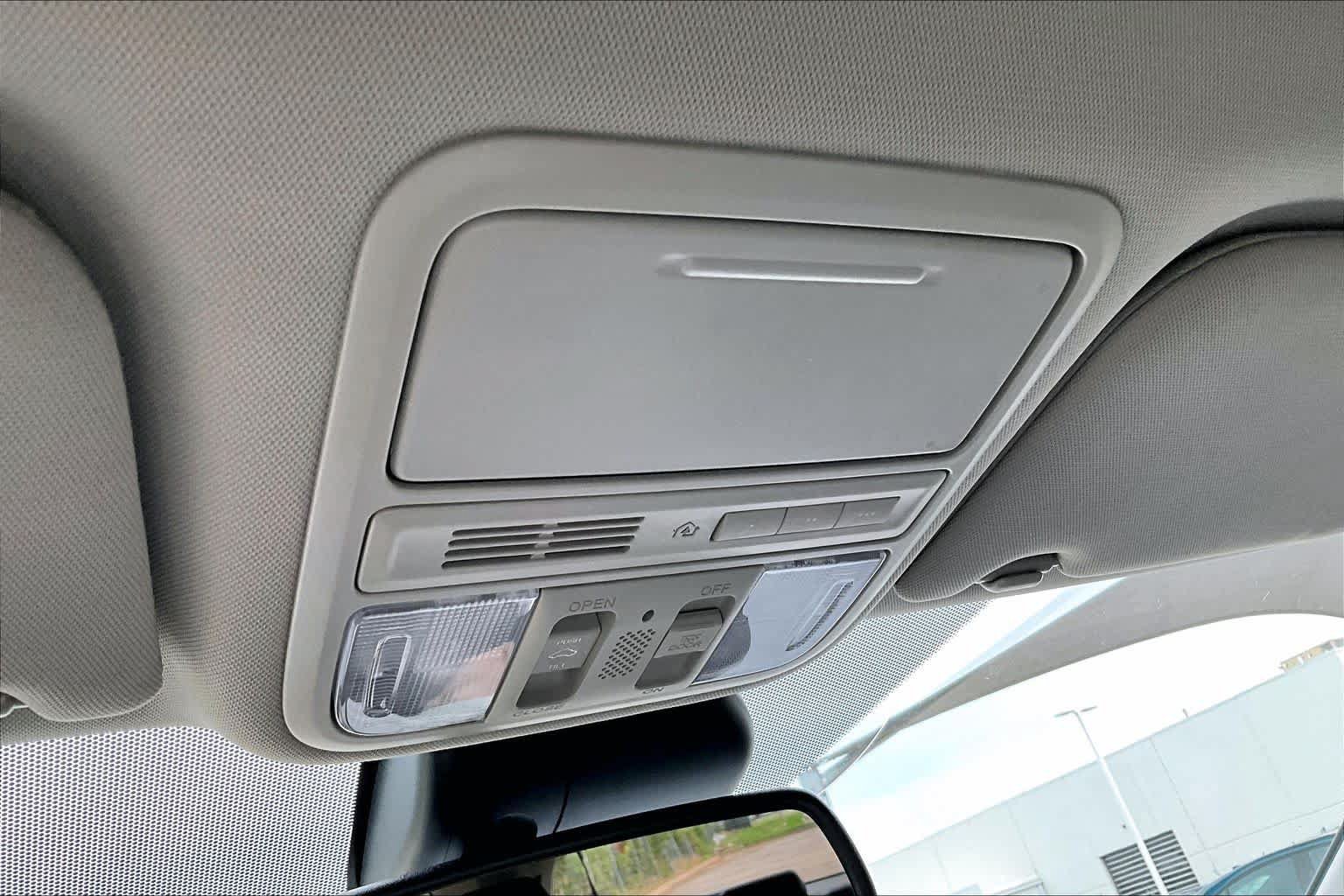 Used 2017 Honda Odyssey EX-L image 33