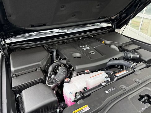 Used 2026 Lexus GX 550 w/ Accessory Package (ZB) AWD/4WD image 45