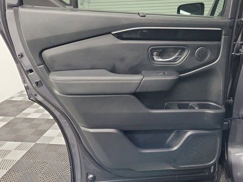Certified 2023 Honda Pilot Touring image 17