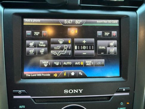 Used 2015 Ford Fusion Titanium image 11