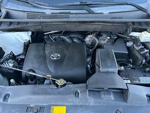 Used 2017 Toyota Highlander Limited image 34
