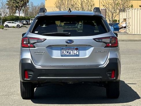 Used 2022 Subaru Outback Premium w/ Popular Package #1 image 5