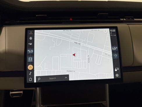 Used 2024 Land Rover Range Rover Long Wheelbase SE image 22