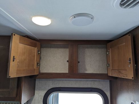 Used 2019 Chevrolet Express 4500 w/ RV Package RWD image 65