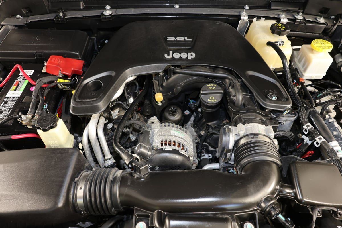 Used 2021 Jeep Gladiator Sport AWD/4WD image 37
