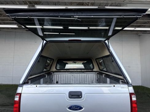 Used 2016 Ford F250 XL w/ Power Equipment Group image 8