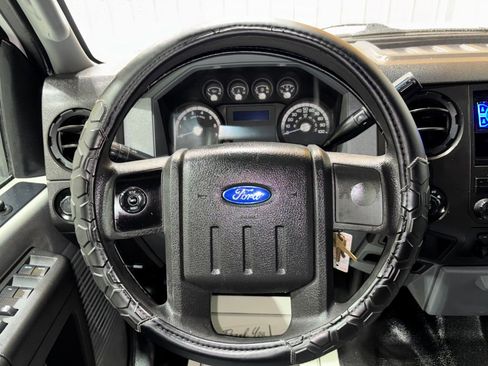 Used 2015 Ford F250 XL w/ Power Equipment Group image 18