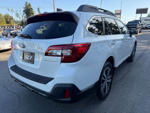 Used 2018 Subaru Outback 2.5i Limited image 5